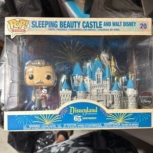 Funko Pop walt & Sleeping beauty castle
